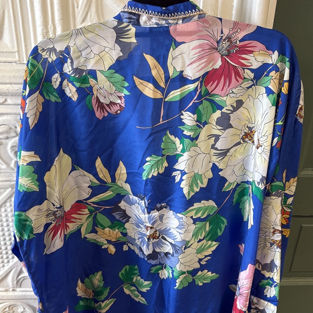 Johnny Was Royal Blue Floral Button Down Shirt. - Picture 3 of 3